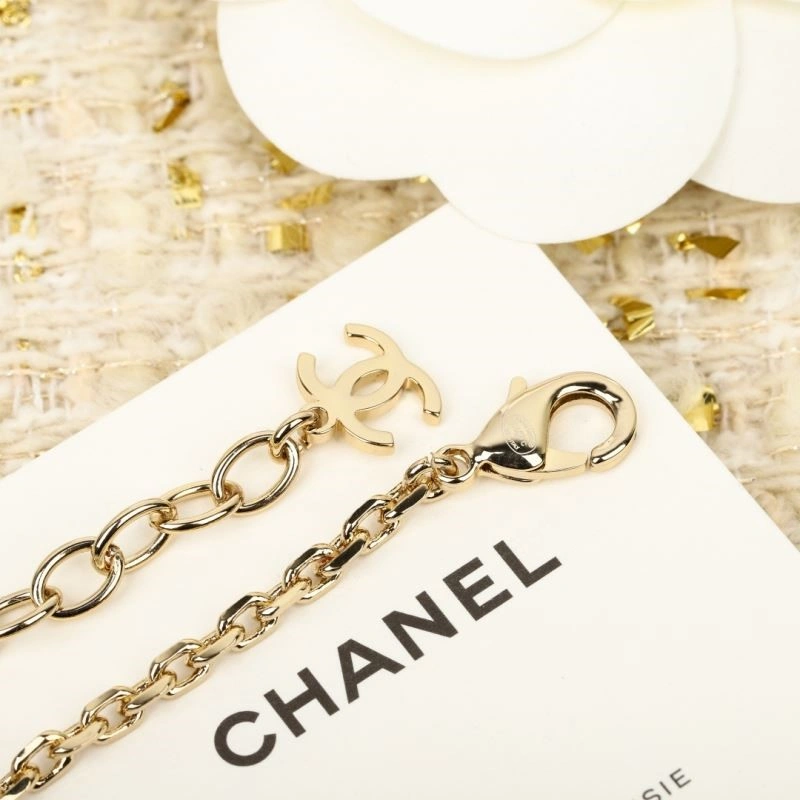 WaterResistant Chanel Necklaces 222060