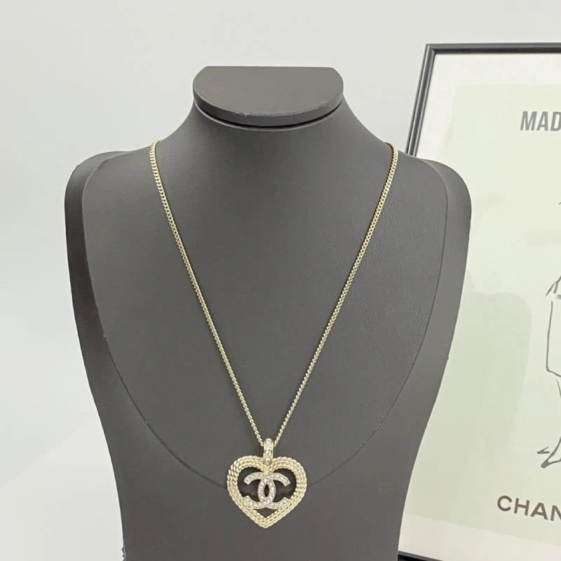Chanel Necklaces Cozy 222051