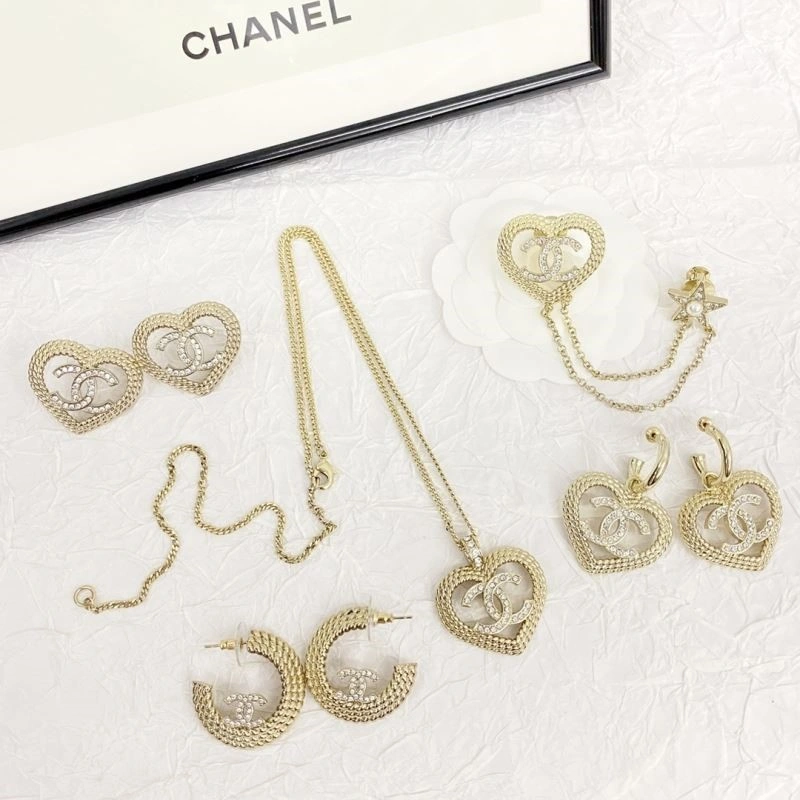 Chanel Necklaces Cozy 222051