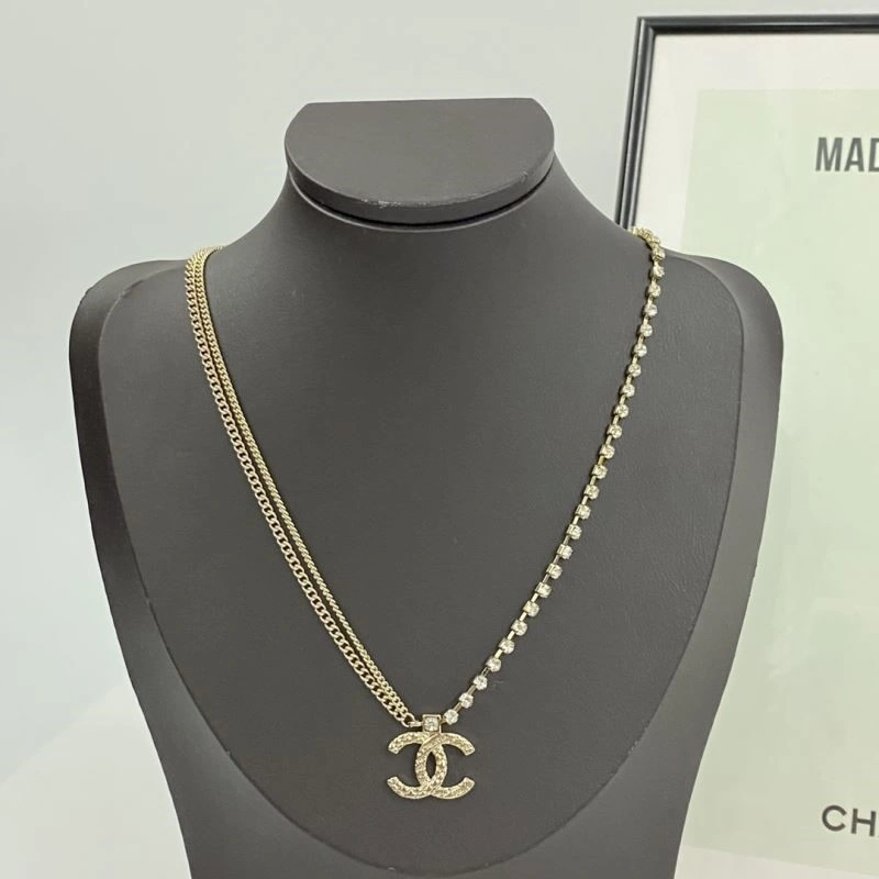Chanel Necklaces Bright 222047