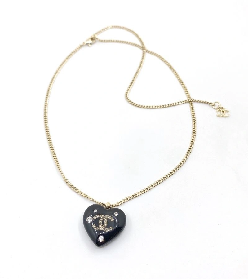 Versatile Chanel Necklaces 220891