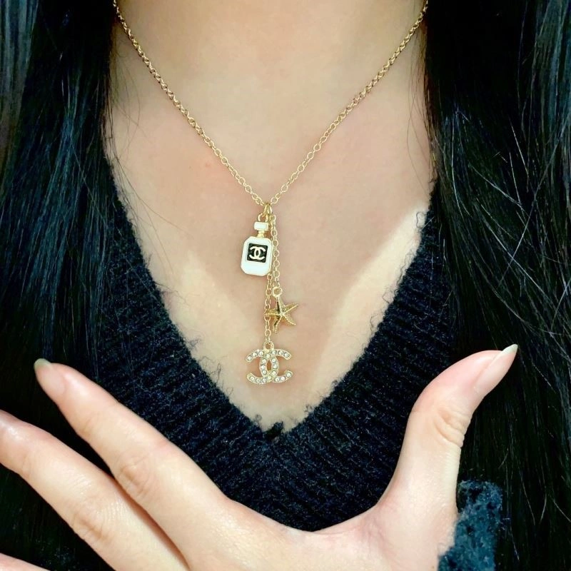 Breathable Chanel Necklaces 220878