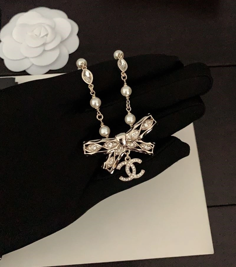 Sustainable Chanel Necklaces 220876