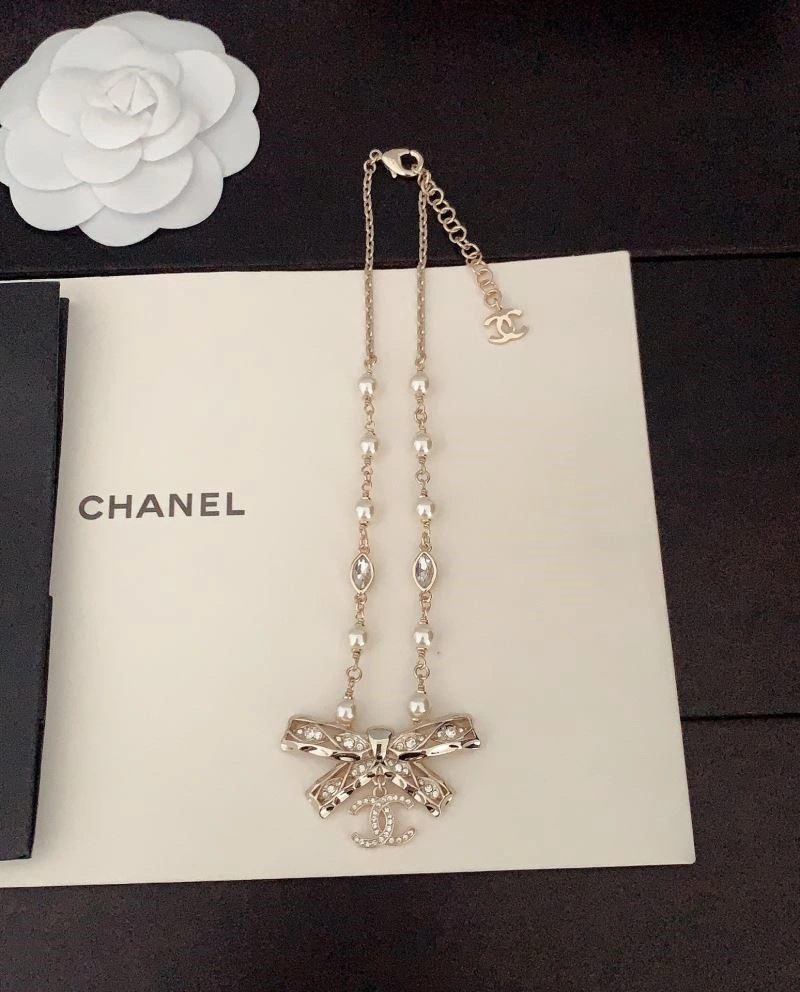 Sustainable Chanel Necklaces 220876
