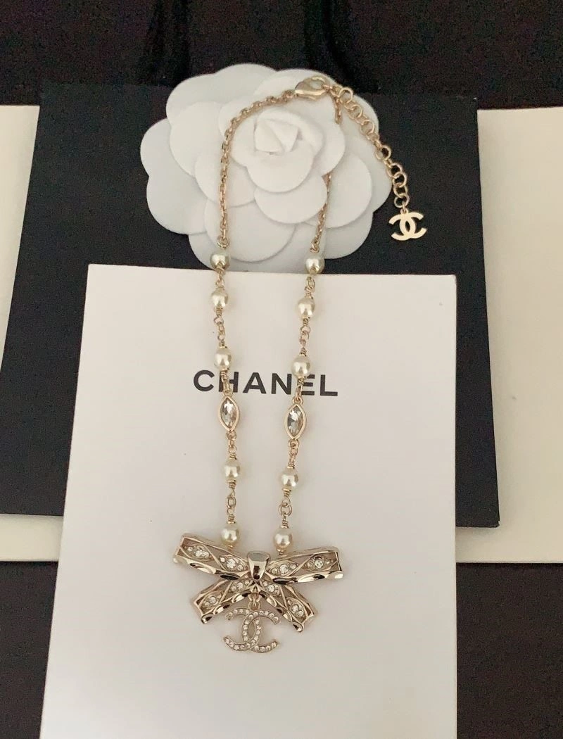 Sustainable Chanel Necklaces 220876