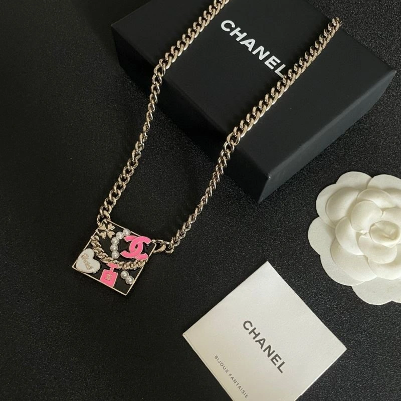 Chanel Necklaces Sporty 220859