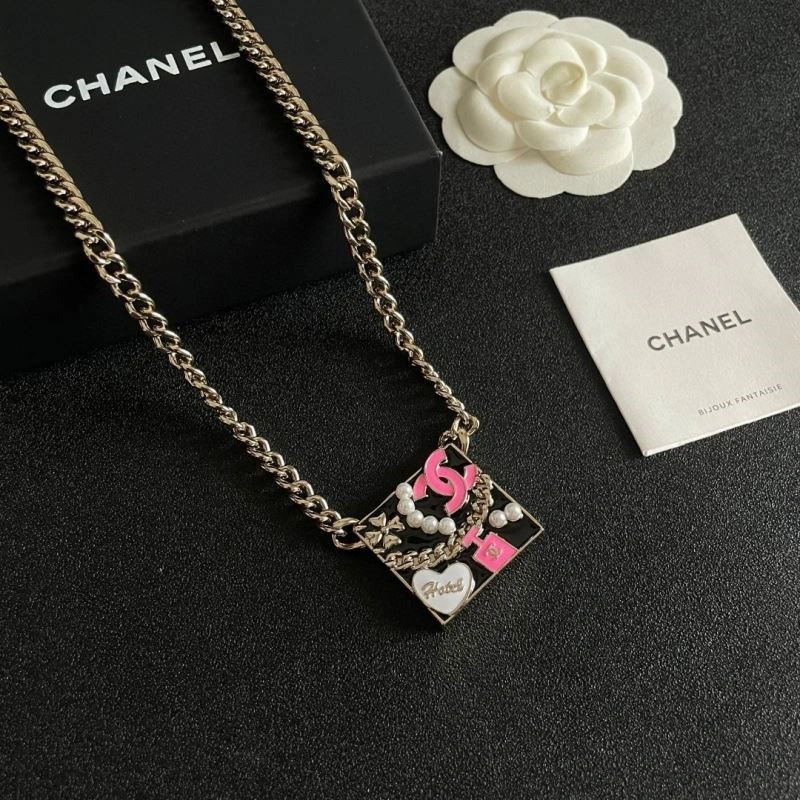 Chanel Necklaces Sporty 220859