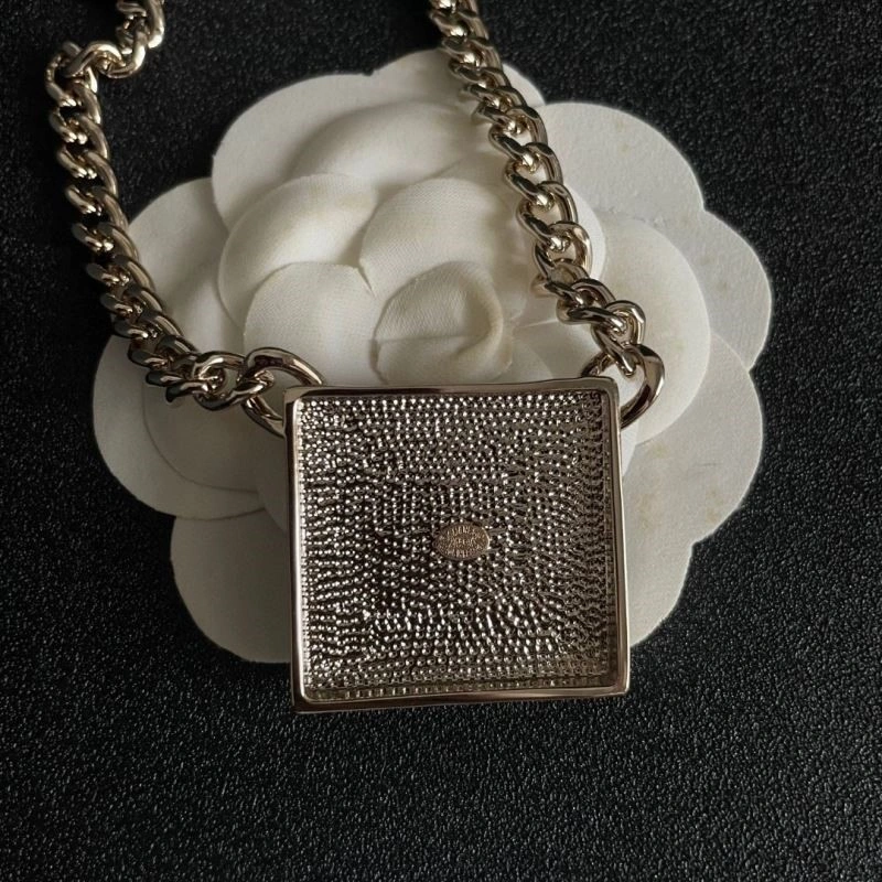 Chanel Necklaces Sporty 220859