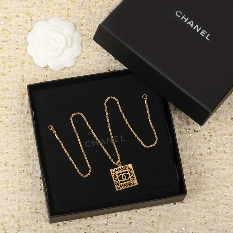 Chanel Necklaces Unisex 220865