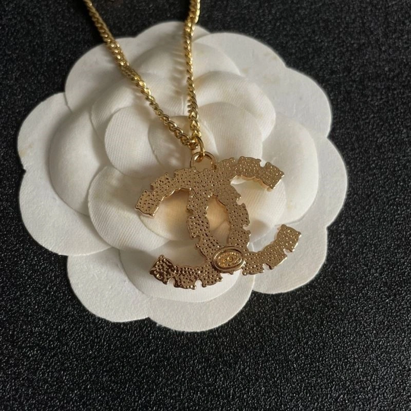 Classic Chanel Necklaces 220861