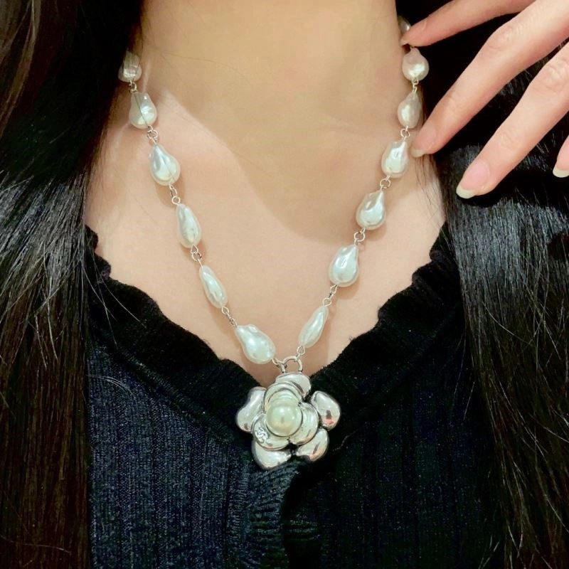Seasonal Chanel Necklaces 220852