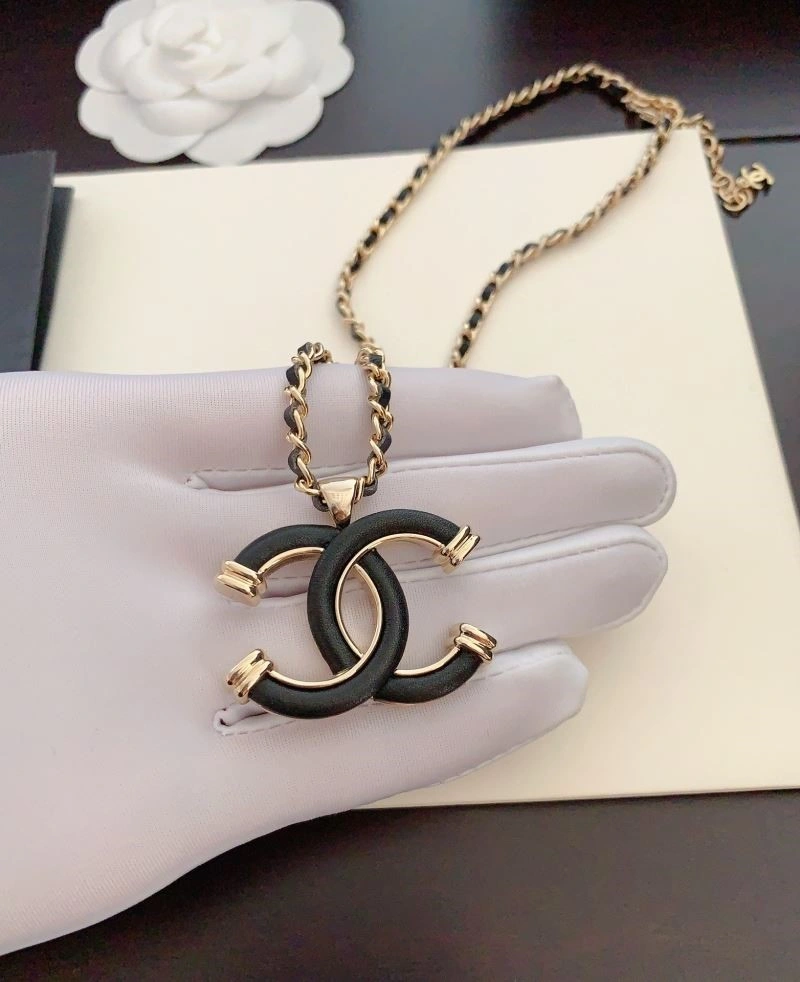 Sporty Chanel Necklaces 220856