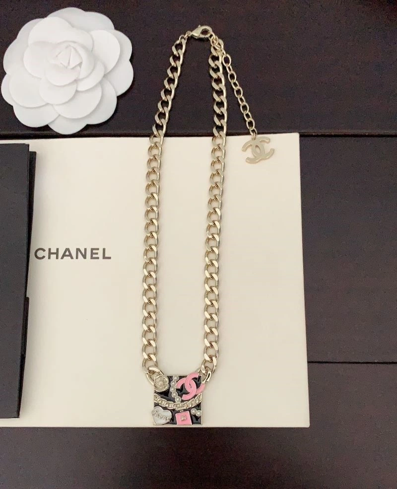 Timeless Chanel Necklaces 220836