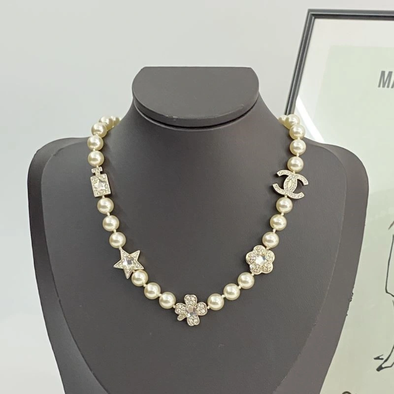 Classic Chanel Necklaces 220847