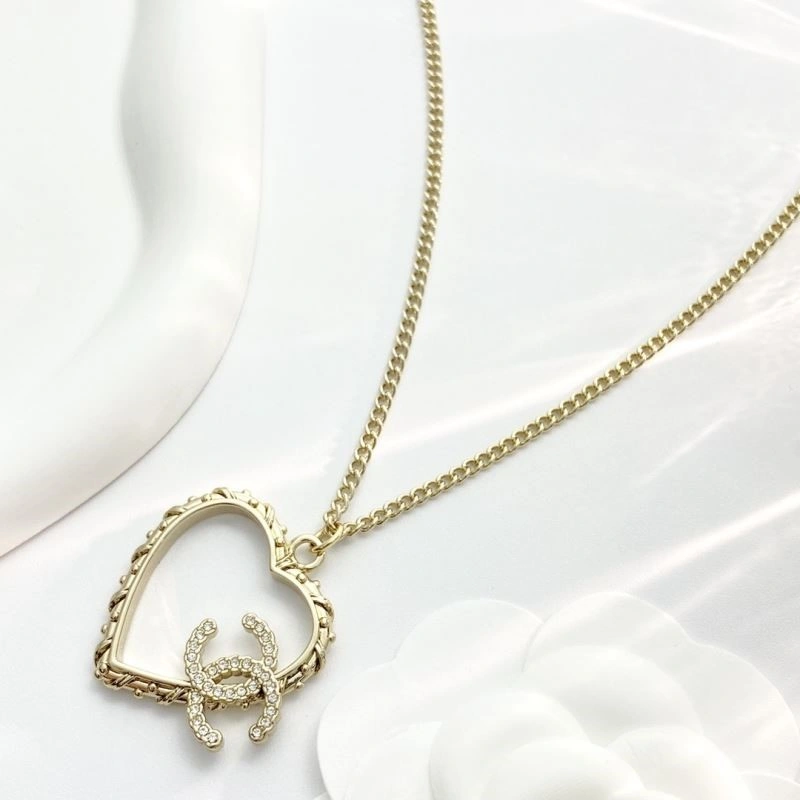 Chanel Necklaces Stylish 220829