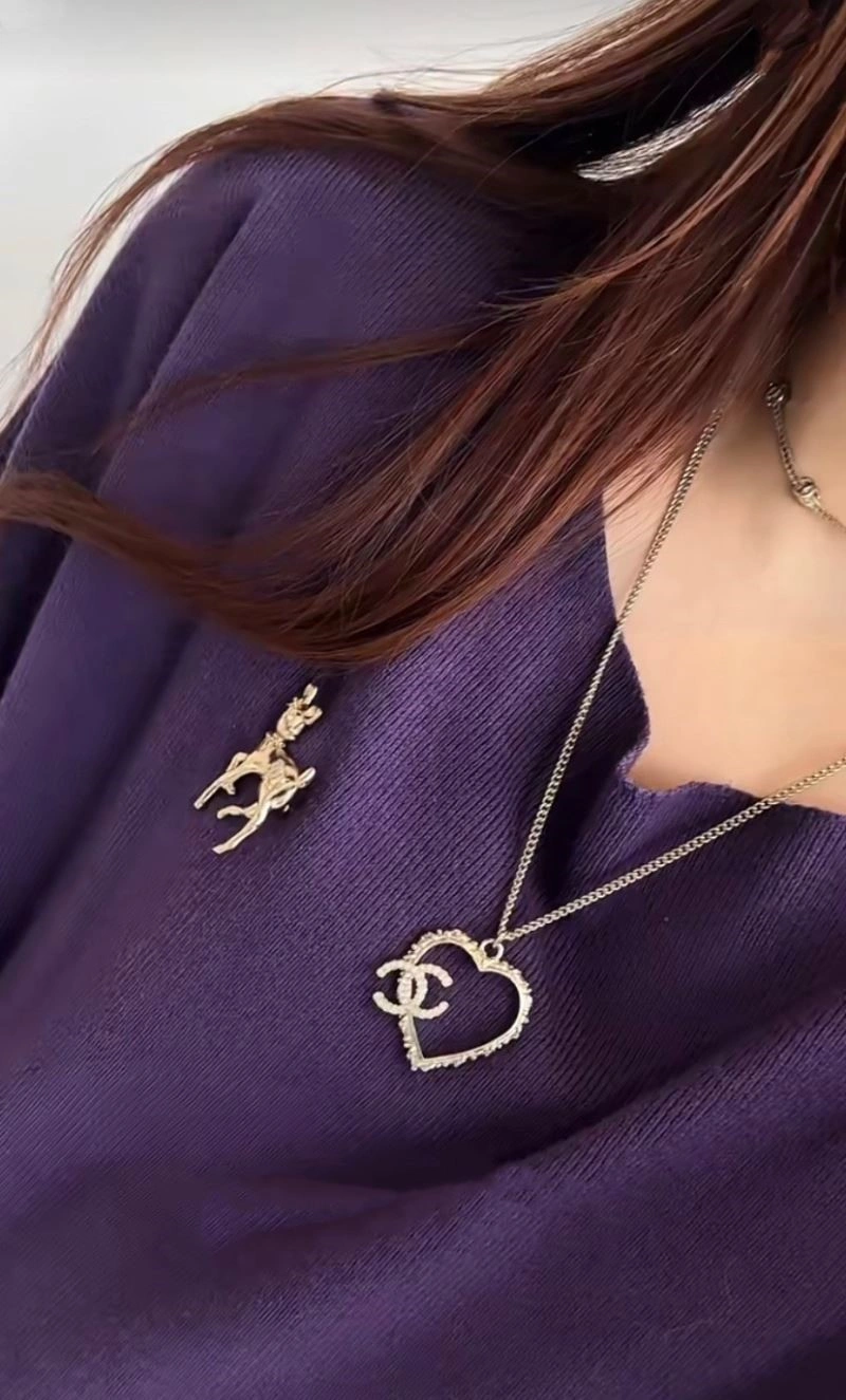 Chanel Necklaces Stylish 220829
