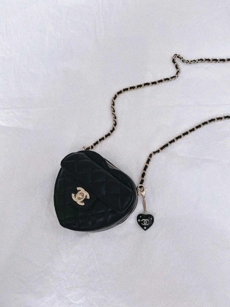 Sporty Chanel Necklaces 220831