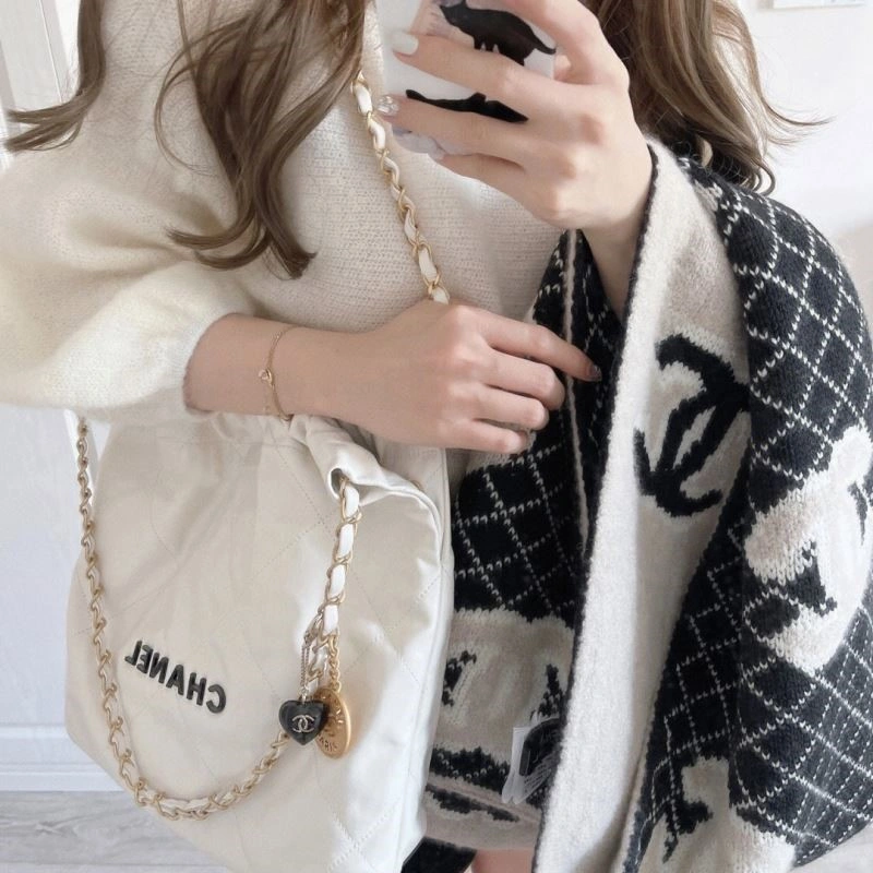Sporty Chanel Necklaces 220831