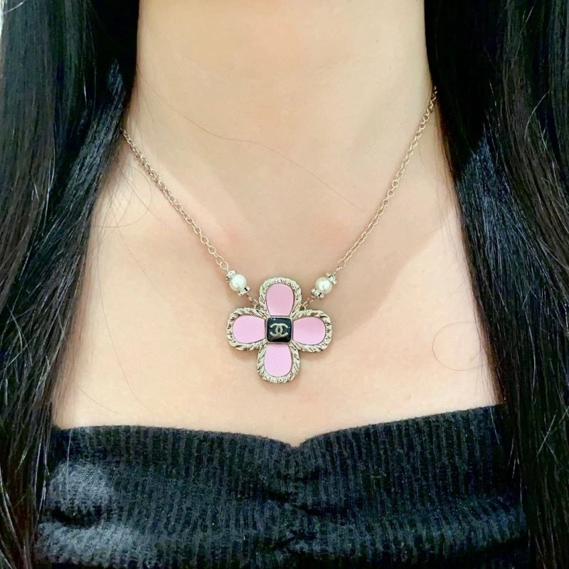 Chanel Necklaces Durable 220821
