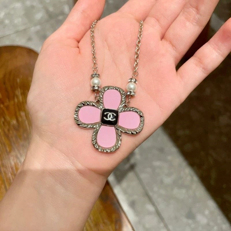 Chanel Necklaces Durable 220821