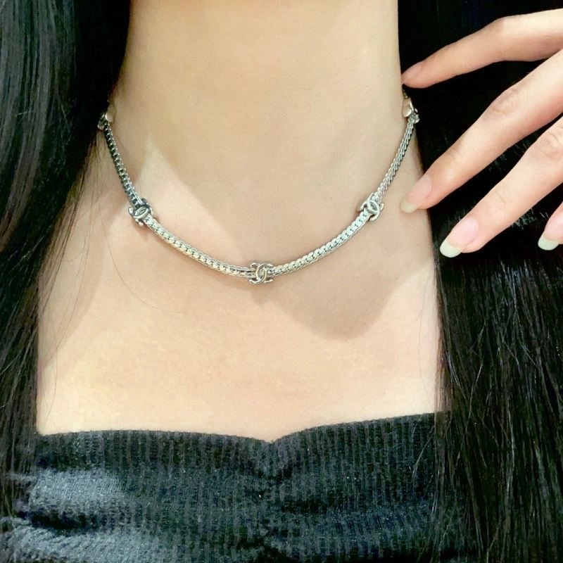 Chanel Necklaces SmoothTexture 220889