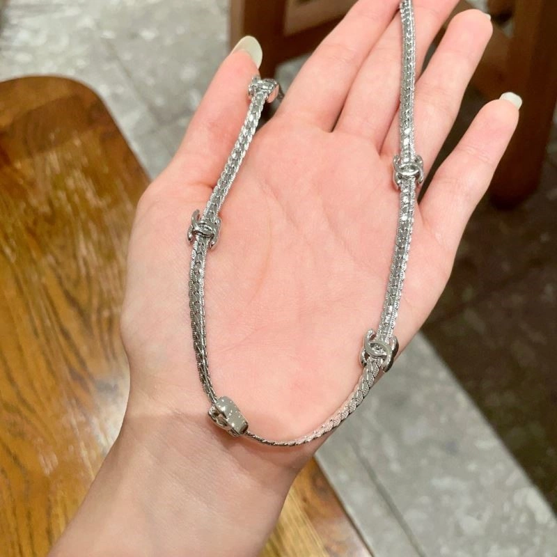 Chanel Necklaces SmoothTexture 220889