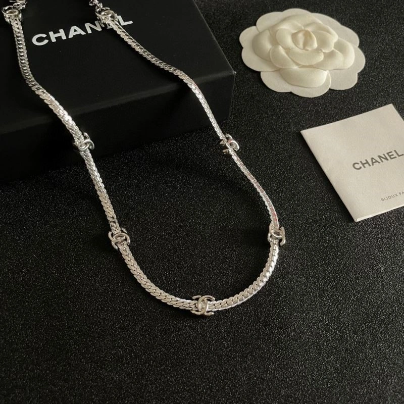 Chanel Necklaces SmoothTexture 220889