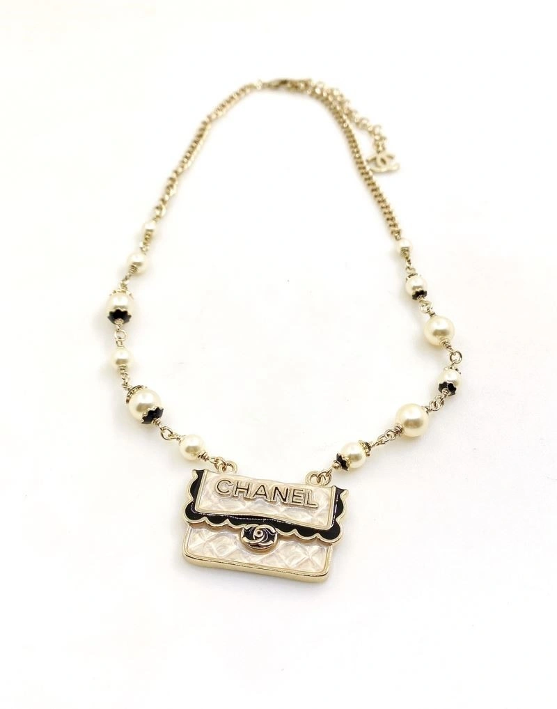 Chanel Necklaces Minimalist 220804