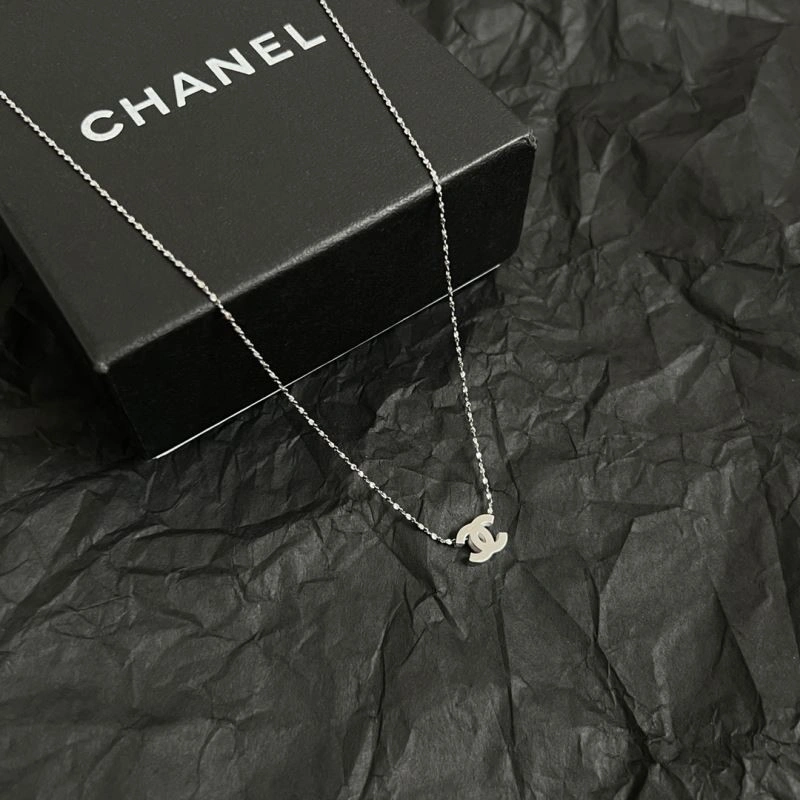 Original Chanel Necklaces 220814