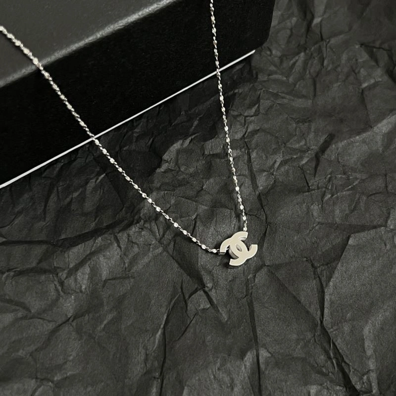 Original Chanel Necklaces 220814