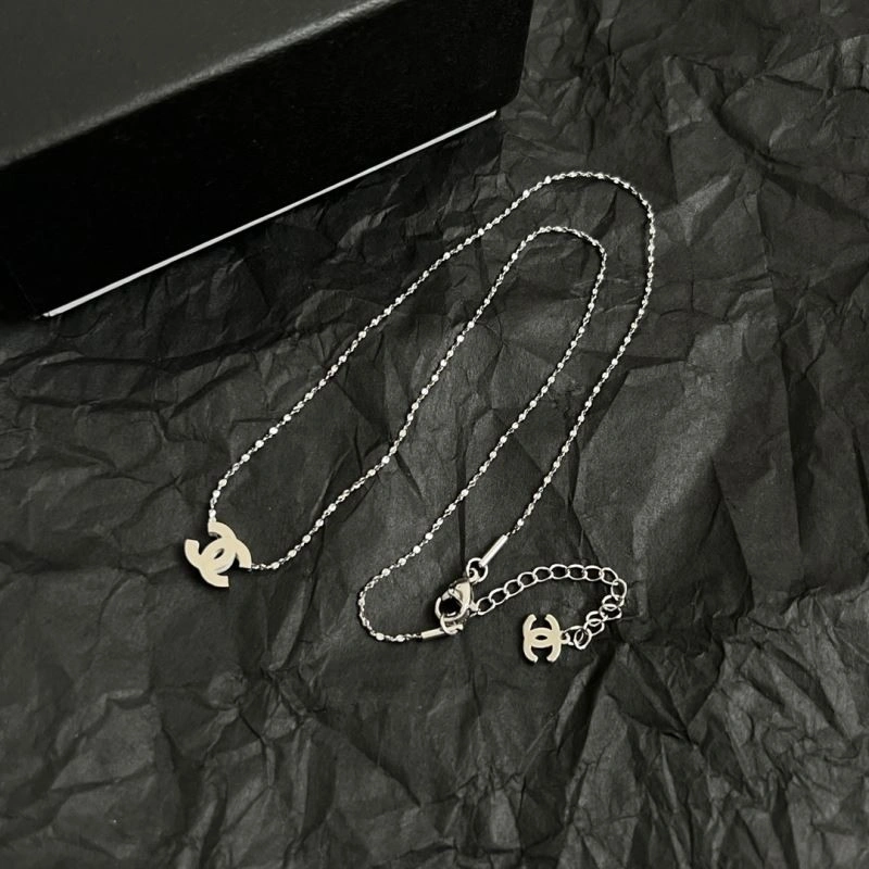 Original Chanel Necklaces 220814