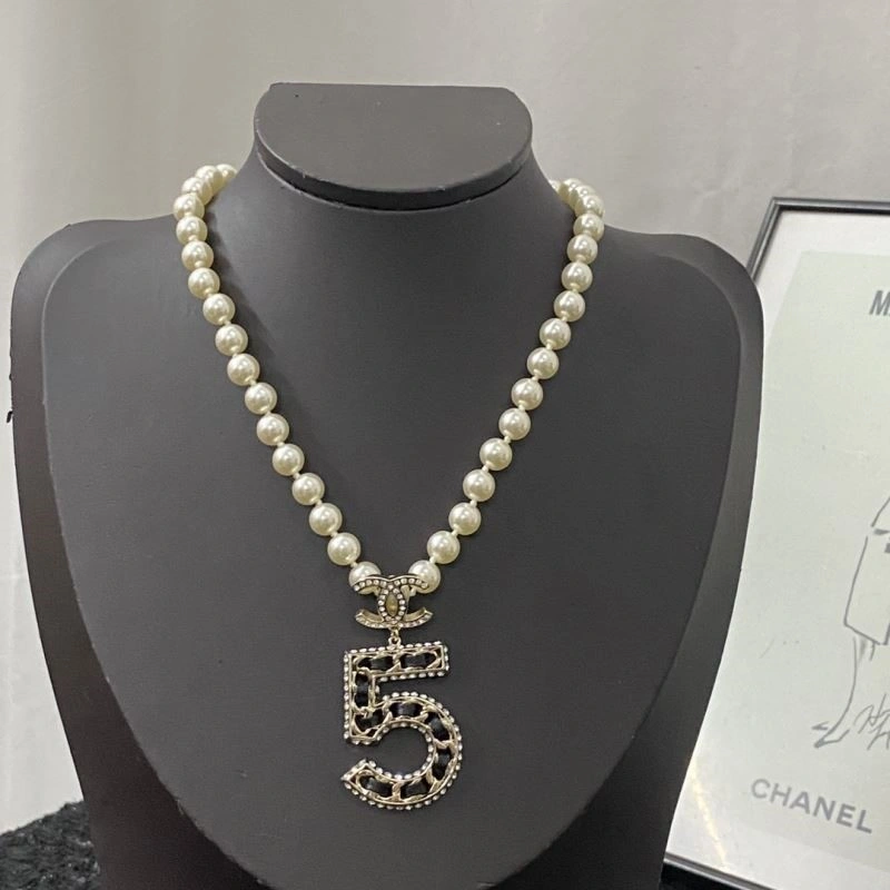 Chanel Necklaces Practical 220816