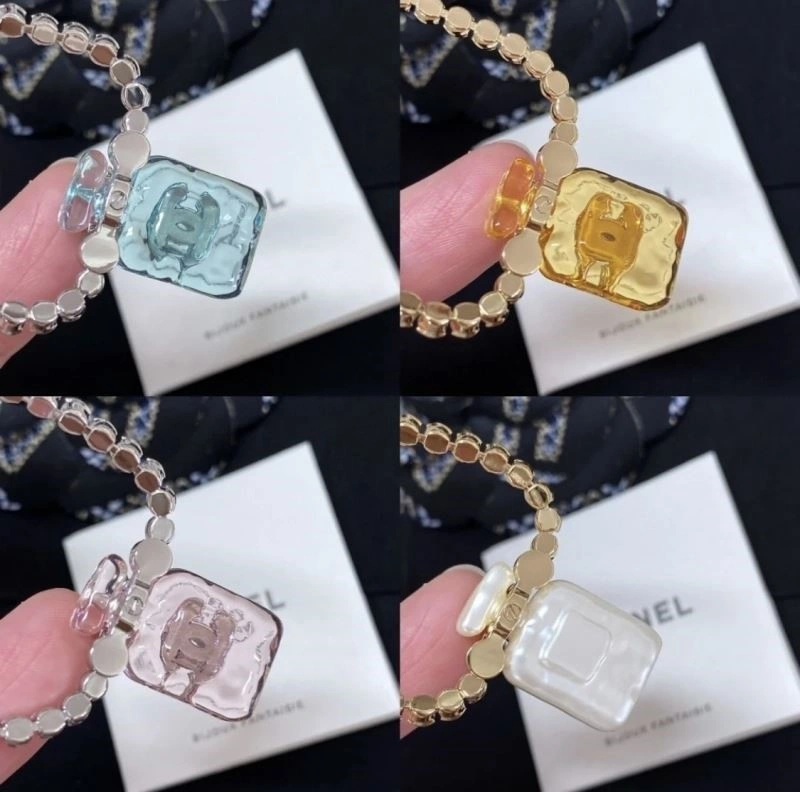 Original Chanel Necklaces 220796
