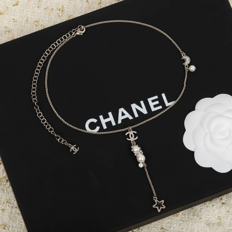 Minimalist Chanel Necklaces 220790