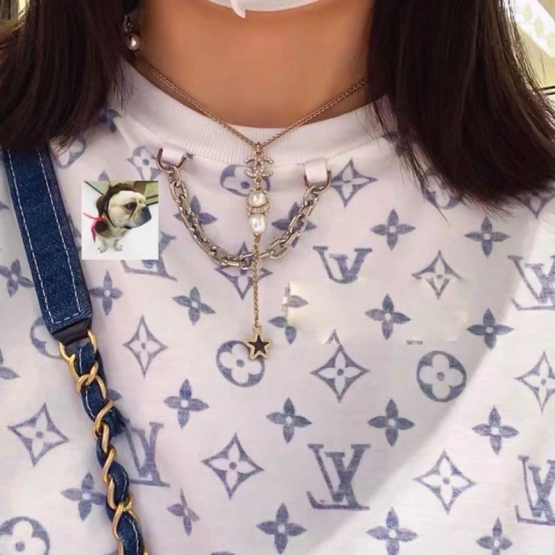 Minimalist Chanel Necklaces 220790