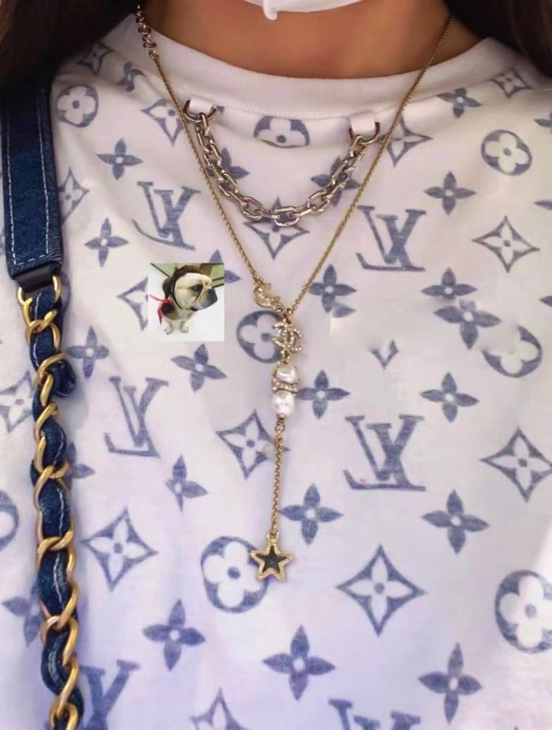 Minimalist Chanel Necklaces 220790