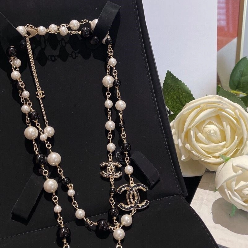 Premium Chanel Necklaces 220800