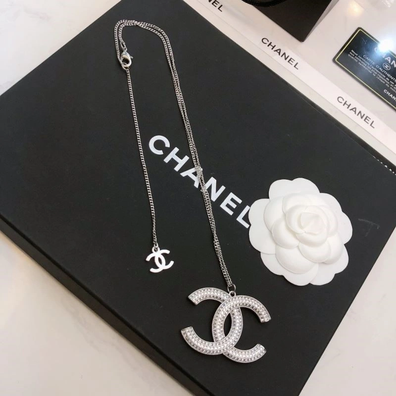 FashionForward Chanel Necklaces 220760