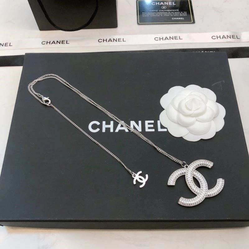 FashionForward Chanel Necklaces 220760