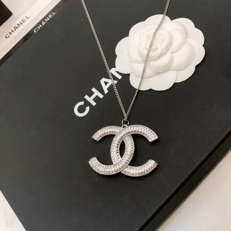 FashionForward Chanel Necklaces 220760