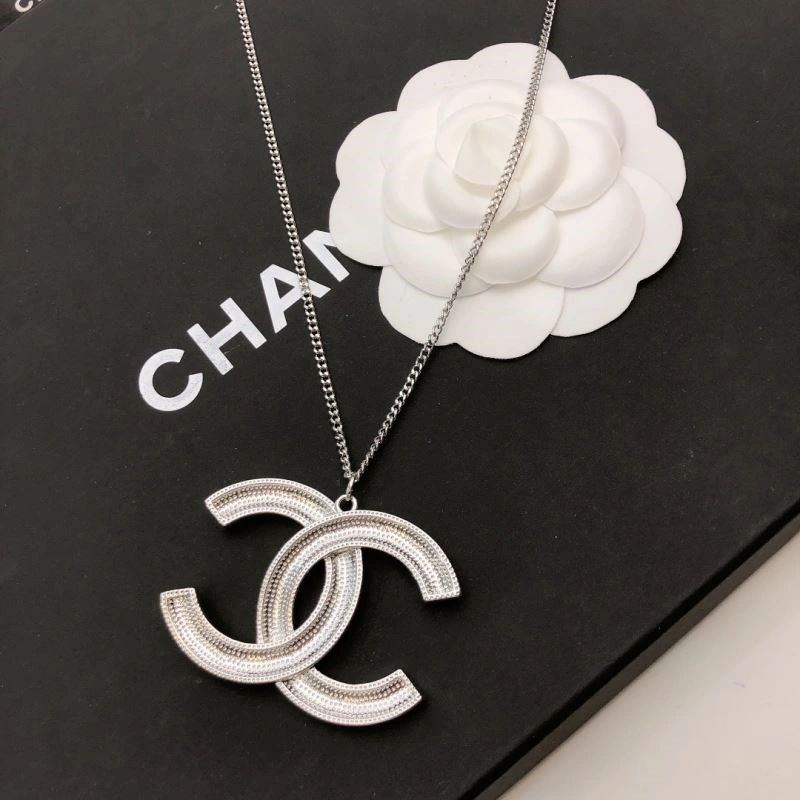 FashionForward Chanel Necklaces 220760