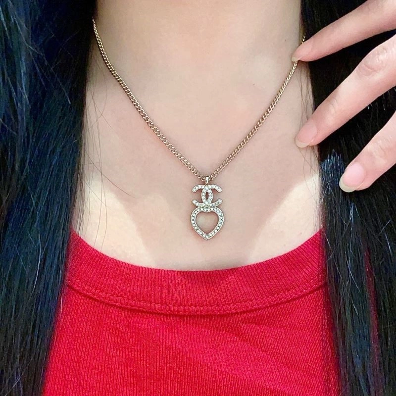 HighPerformance Chanel Necklaces 220756