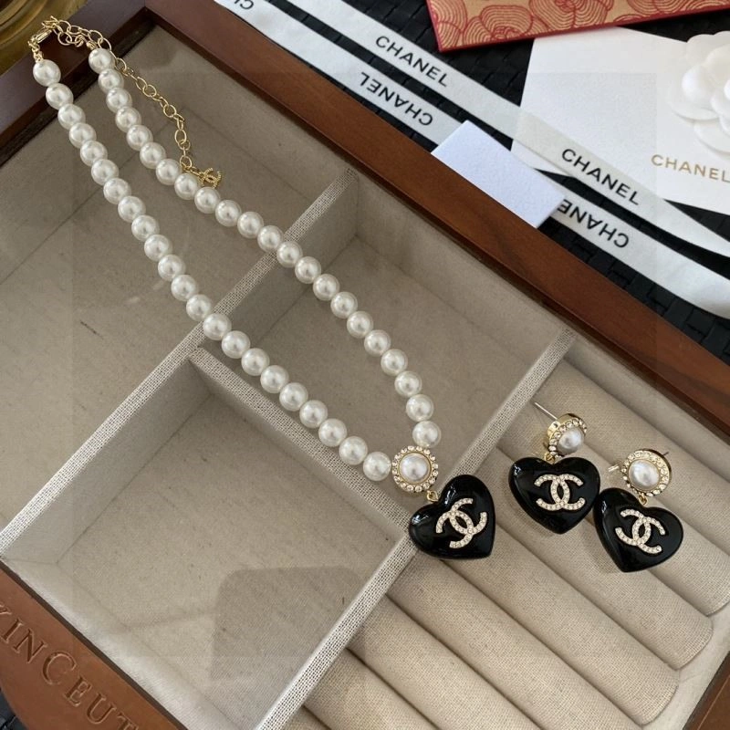 WeatherProof Chanel Necklaces 220739