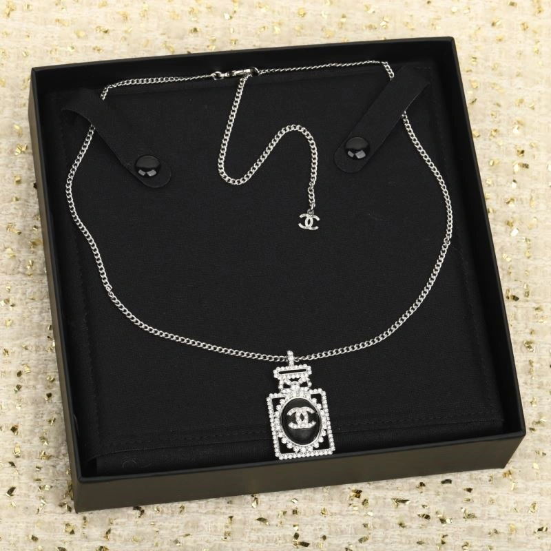 Neat Chanel Necklaces 220738