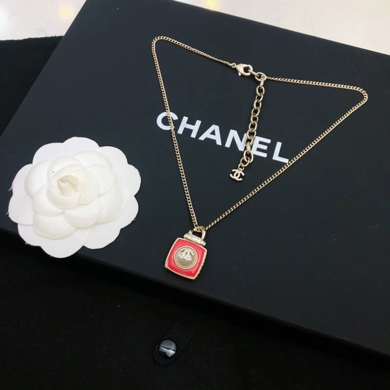 Chanel Necklaces Attractive 220765