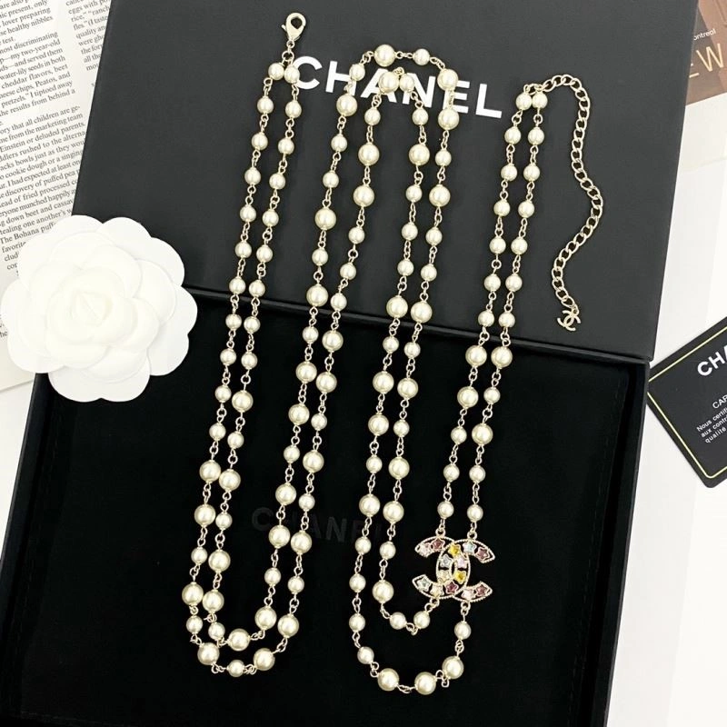 Tailored Chanel Necklaces 220736