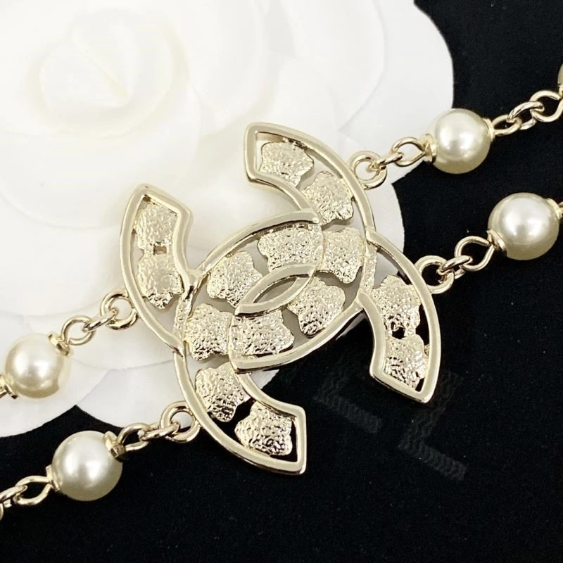 Tailored Chanel Necklaces 220736