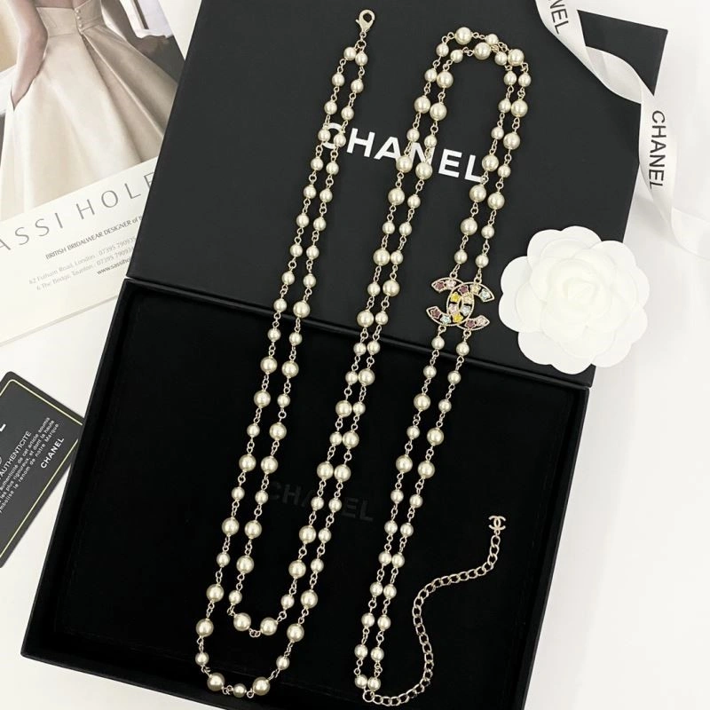 Tailored Chanel Necklaces 220736