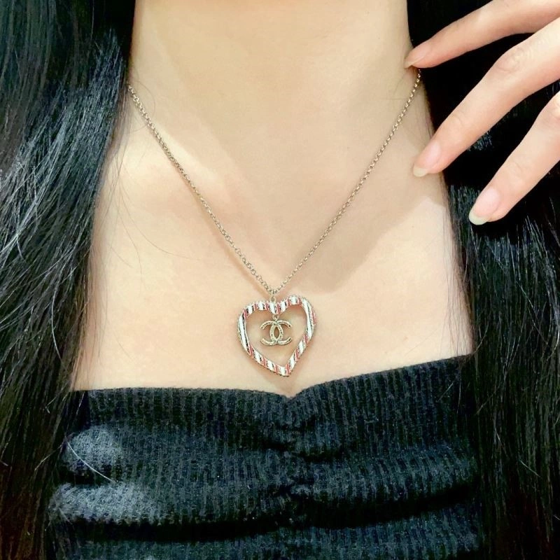 Compact Chanel Necklaces 220731