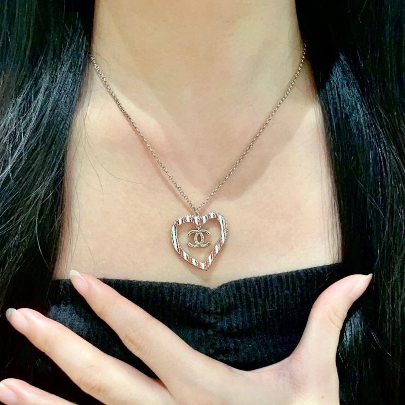 Compact Chanel Necklaces 220731